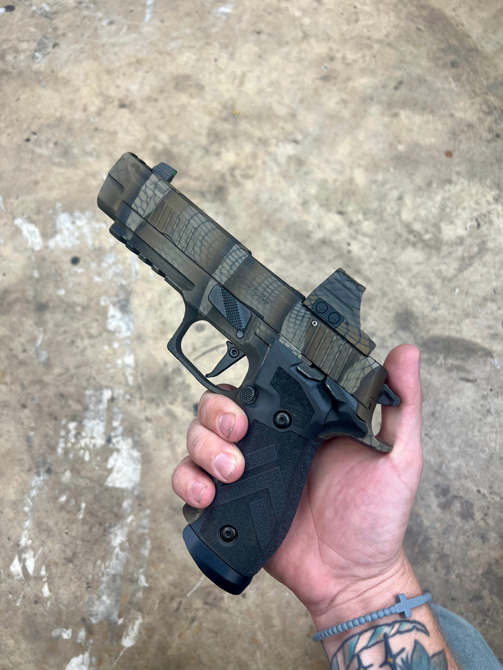 PISTOL CERAKOTE